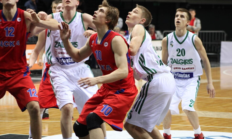 Kauno "Žalgirio" ir Maskvos CSKA jaunimo komandų mūšis dėl pirmosios vietos Eurolygos B grupėje