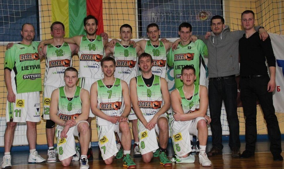 Kauno krepšinio rinktinė: 5 Lukas Martinaitis, 6. Laimonas Mikšys, 7. Šarūnas Labenskas, 8. Justas Nausėdas, 9. Marius Markevičius, 10. Karolis Meiliūnas, 11. Esmiraldas Šliežiauskas, 12. Modestas Latkauskas, 13. Tomas Vainoris, 14. Irmantas Birbalas. Pirmas iš dešinės vyr. treneris Laimonas Eglins