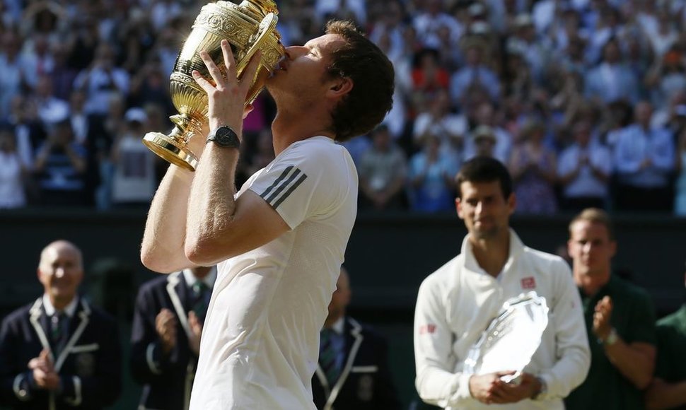 Andy Murray'us iškovojo pirmąjį trofėjų Vimbldono turnyre