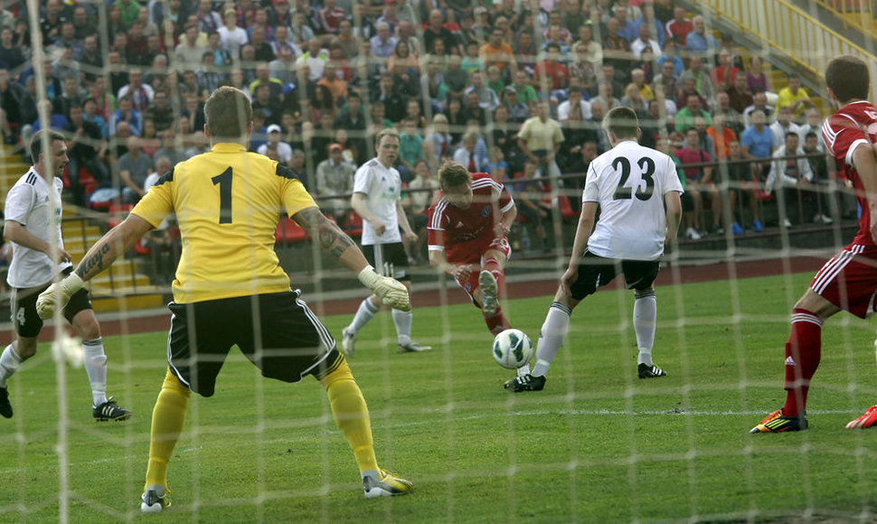  Panevėžio "Ekranas" namuose 0:1 (0:0) pralaimėjo Islandijos pirmenybių nugalėtojai "FH Hafnarfjordur" komandai.