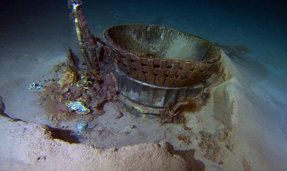 Jeffo Bezoso privati iniciatyva iškelti raketinius variklius iš vandenyno dugno įgyvendinta. F-1 varikliai buvo panaudoti didžiulei „Saturn V“ raketai, kuri ir iškėlė „Apollo 11“ erdvėlaivį į kosmosą.