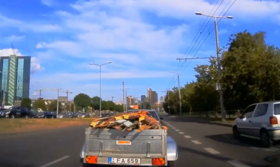 Važiavimas autobusų juosta