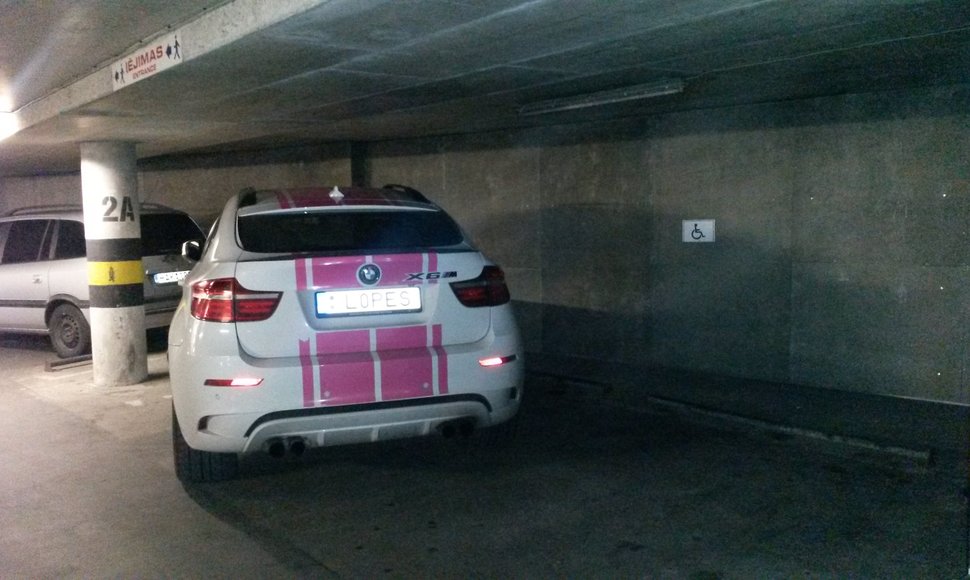 BMW parkavimo ypatumai 