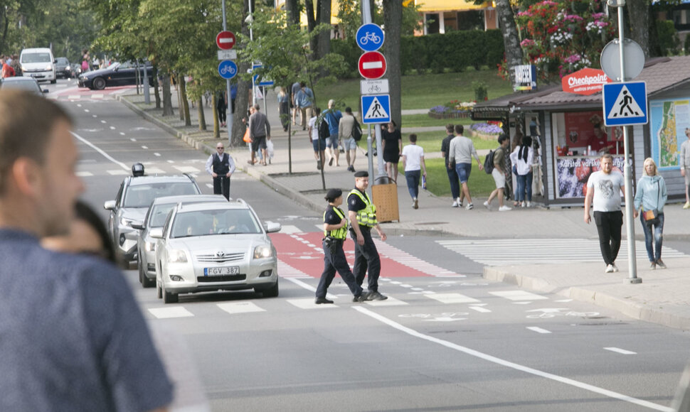 Ilgojo savaitgalio pradžia Palangoje