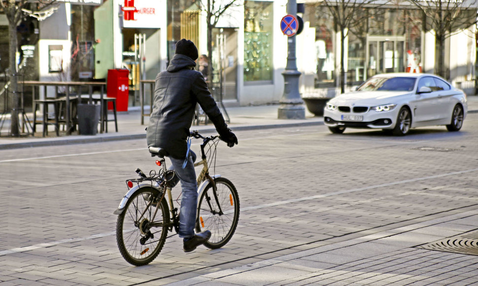 Pavasaris šypsosi Vilniui tūkstančiu saulių