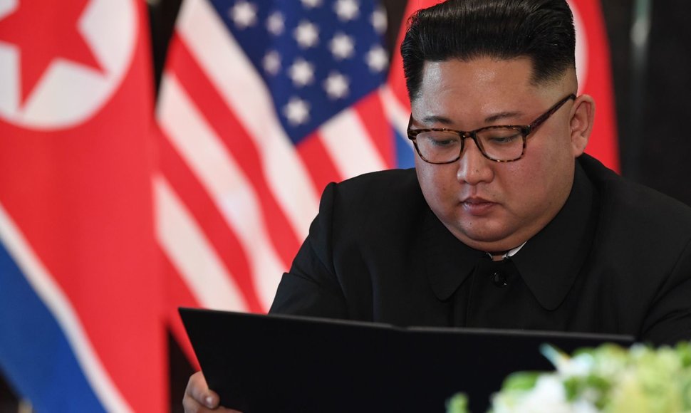 D.Trumpo ir Kim Jong Uno susitikimo emocingos akimirkos