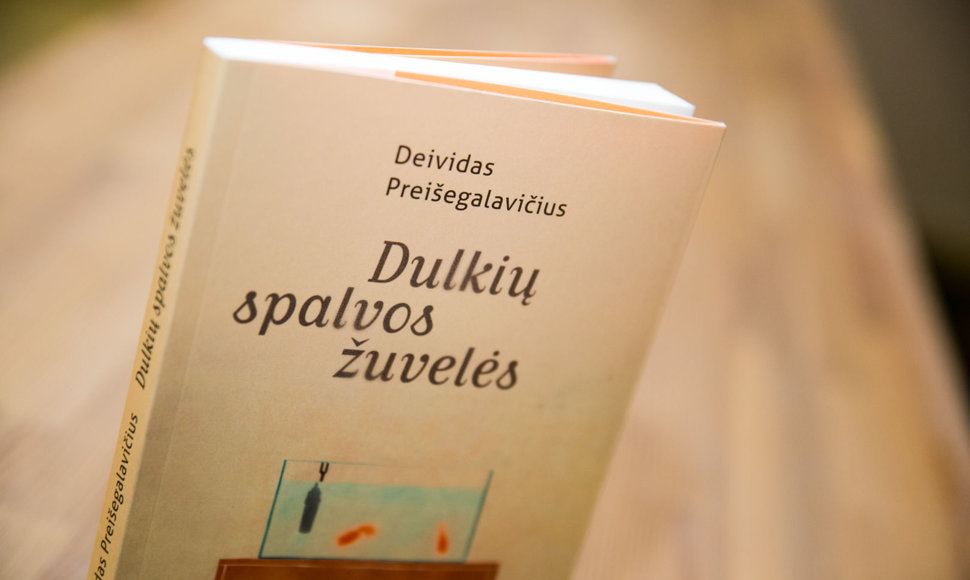 Deividas Preišegelavičius „Dulkių spalvos žuvelės“