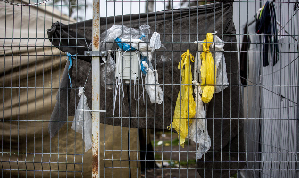 Iš Rūdninkų migrantų stovyklos (Šalčininkų r.) gyventojai iškeliami į Kybartų (Vilkaviškio r.) užsieniečių registracijos centrą