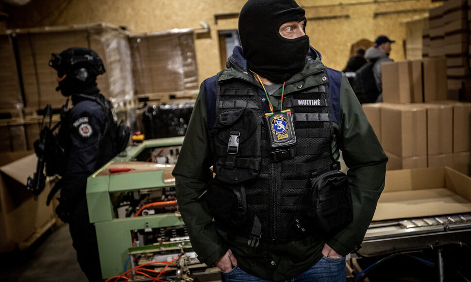 &bdquo;Aras&ldquo; &scaron;turmuoja nelegalaus tabako fabriką Kretingos rajone