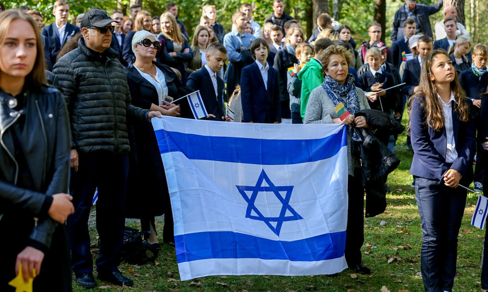 Lietuvos žydų genocido aukų pagerbimo ceremonijoje Panerių memoriale