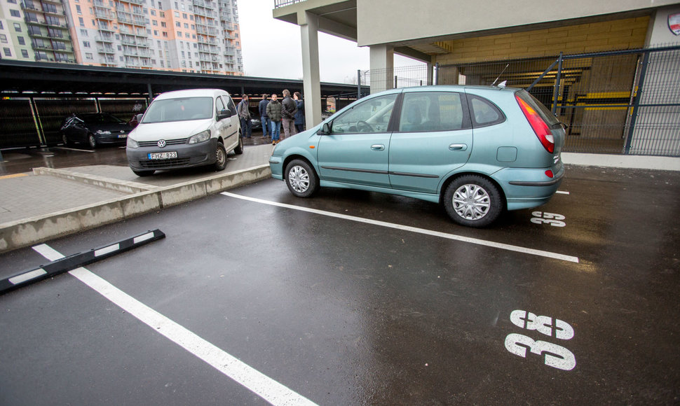 Sostinės Perkūnkiemio 49 adresu esantis daugiabutis