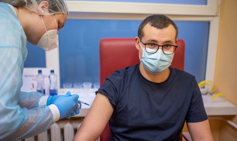 Vilniaus miesto klinikinės ligoninės medikų vakcinacija nuo COVID-19
