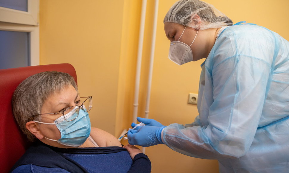 Vilniaus miesto klinikinės ligoninės medikų vakcinacija nuo COVID-19