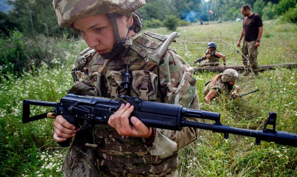 Ukrainos karės savanorės