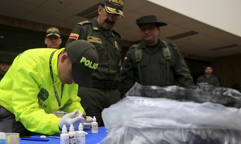 Kolumbijos pareigūnų šuo aptiko daugiau nei dvi tonas perdažyto kokaino