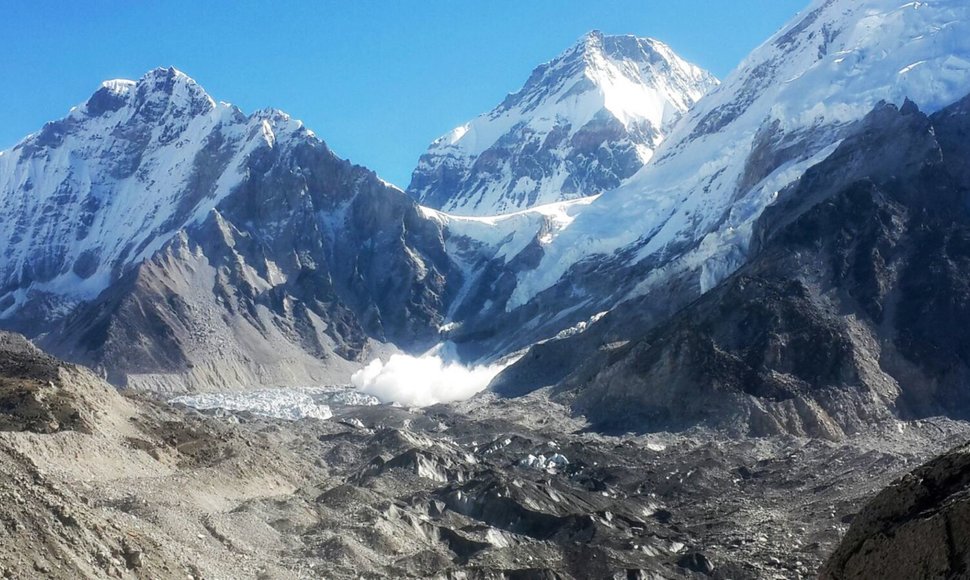 Po trijų metų pertraukos alpinistai vėl bandys pasiekti Everesto viršūnę