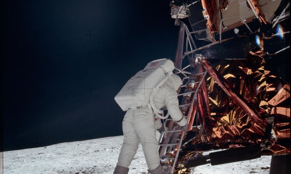 NASA publikavo visą JAV „Apollo 11“ misijos nuotraukų archyvą