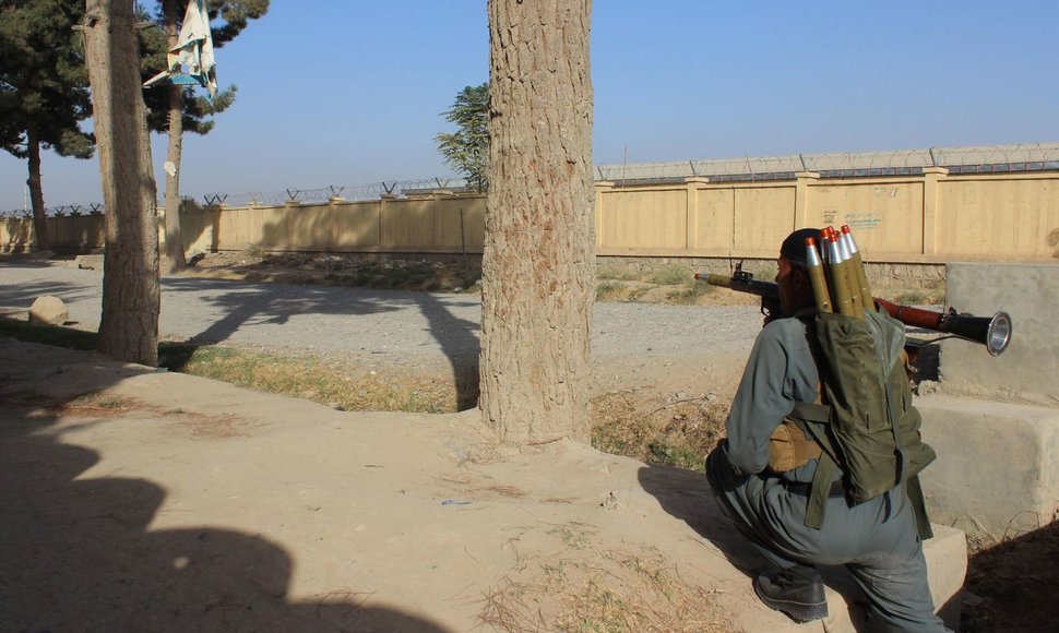 Talibanas pradėjo didelį puolimą Kundūzo miesto puolimą
