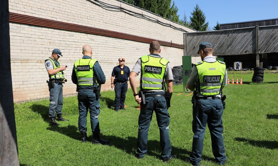 Išrinkti geriausi Kauno apskrities policijos pareigūnai