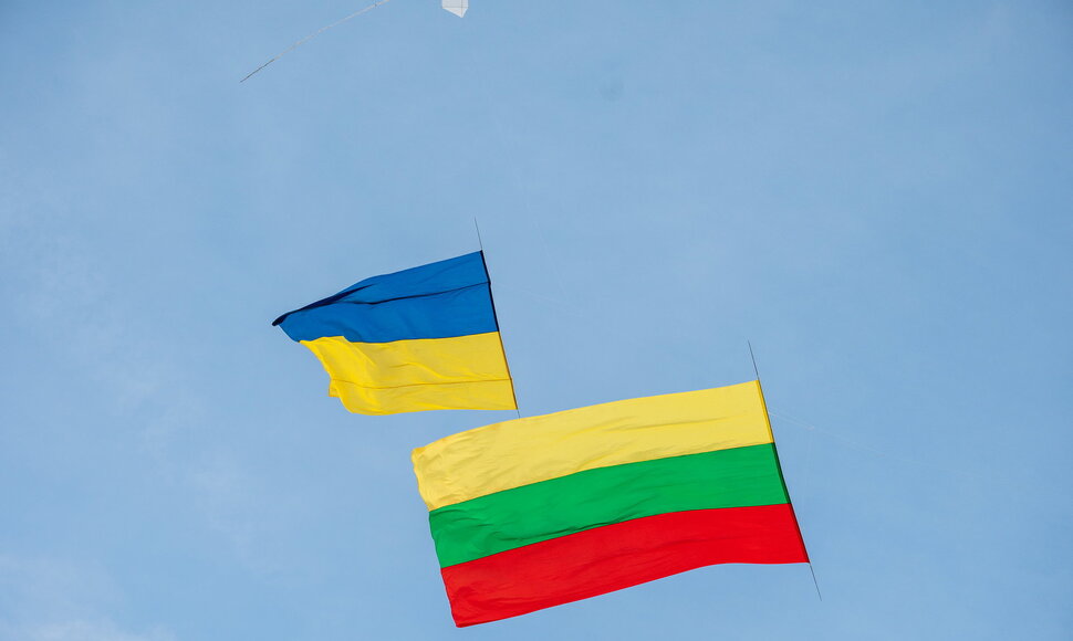 Kauniečių Ukrainai išsiųsta parama – prikrovė autobusus į lubų