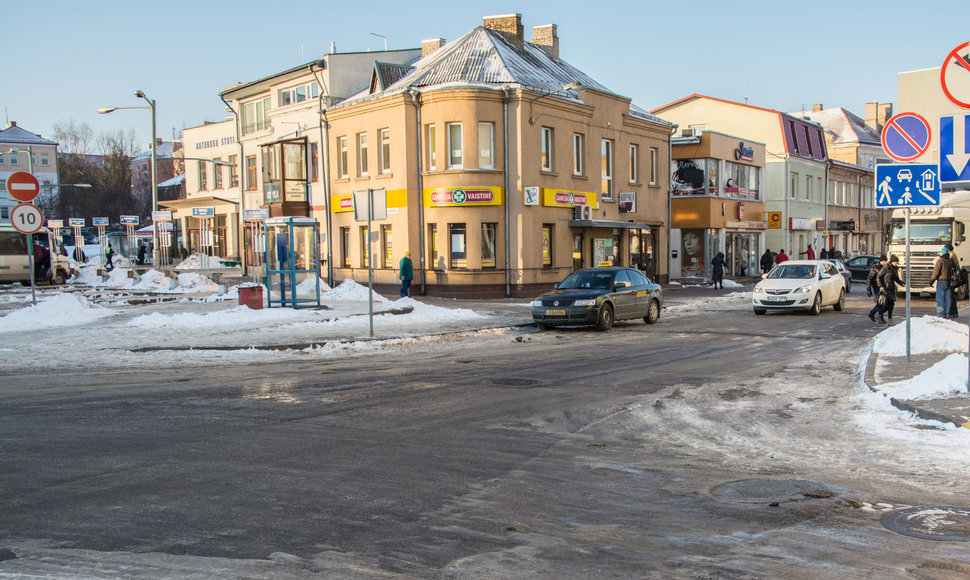 Panevėžio taksi prie autobusų stoties