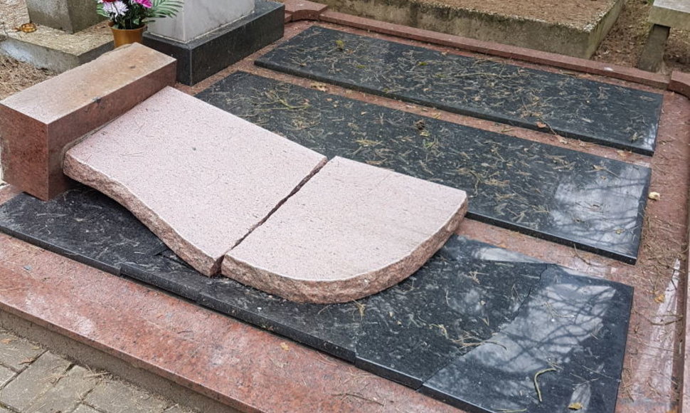 Vilniaus Sudervės žydų kapinėse sudaužti antkapiai