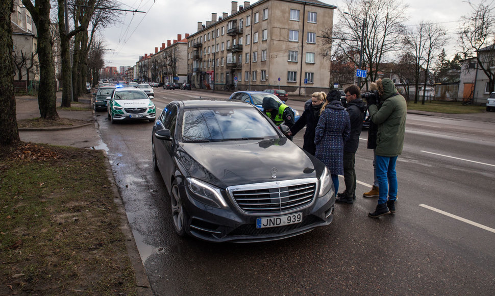 Kelių policijos reidas Tvirtovės alėjoje