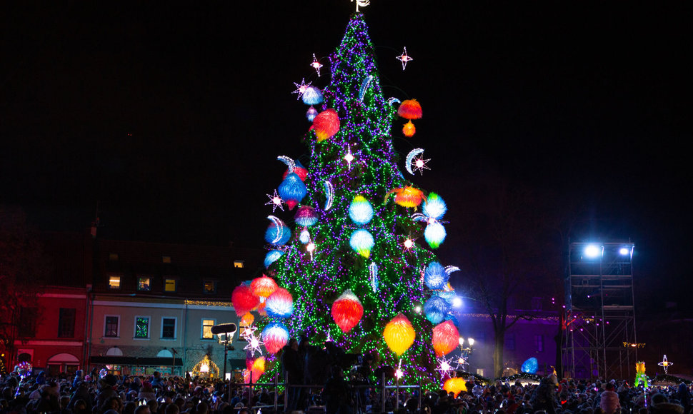 Kosminės Kalėdų eglutės įžiebimas Kaune