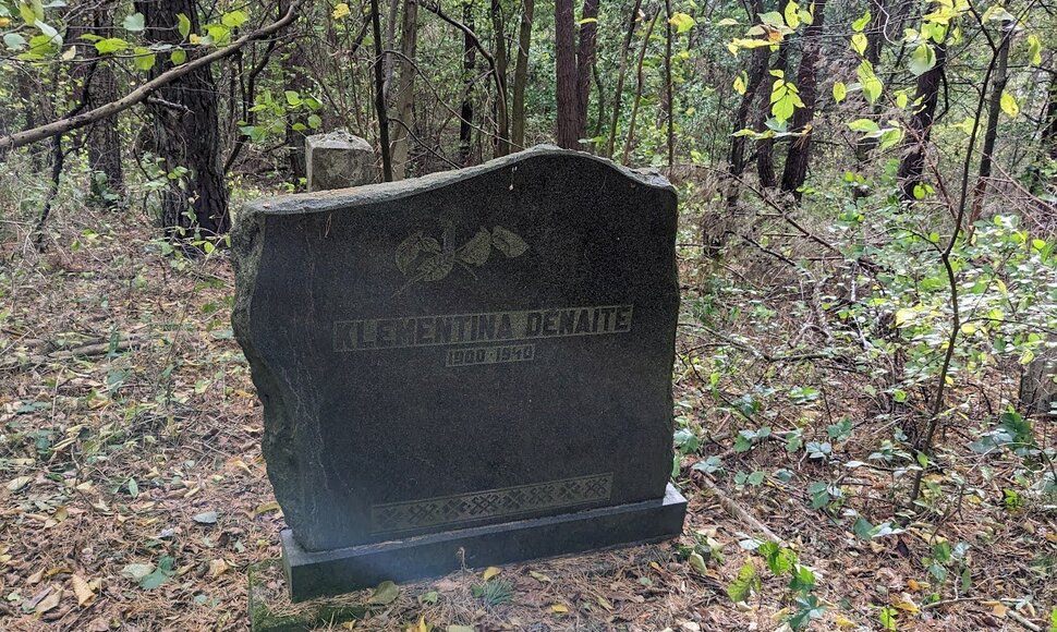 Klementinos Dėnaitės kapas laisvamanių kapinėse