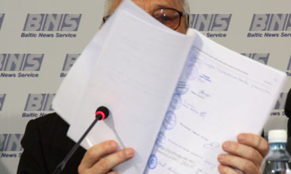 Net 275 bendruomenės ir visuomeninės organizacijos pasira&scaron;ė griežtą kreipimąsi &scaron;alies vadovams dėl skalūninių dujų žvalgybos ir gavybos Žemaitijoje. KK nuotr.