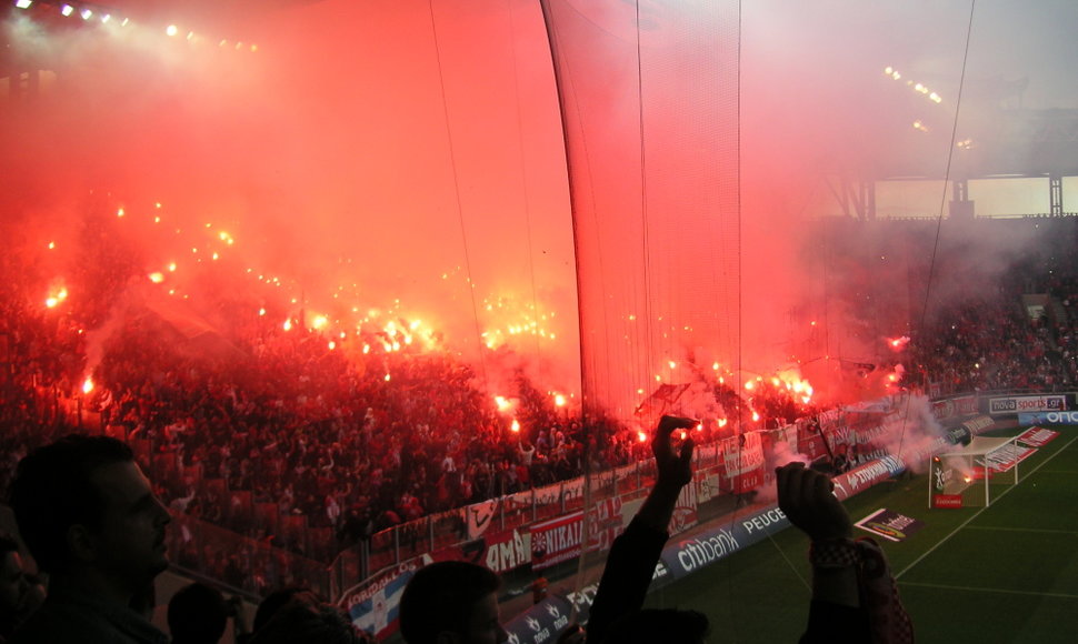 Įspūdingasis „Olympiakos” sirgalių pasirodymas