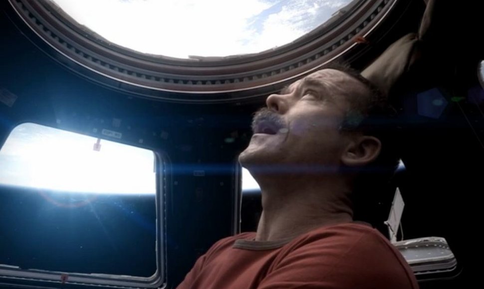 Chris Hadfield Tarptautinėje kosmoso stotyje