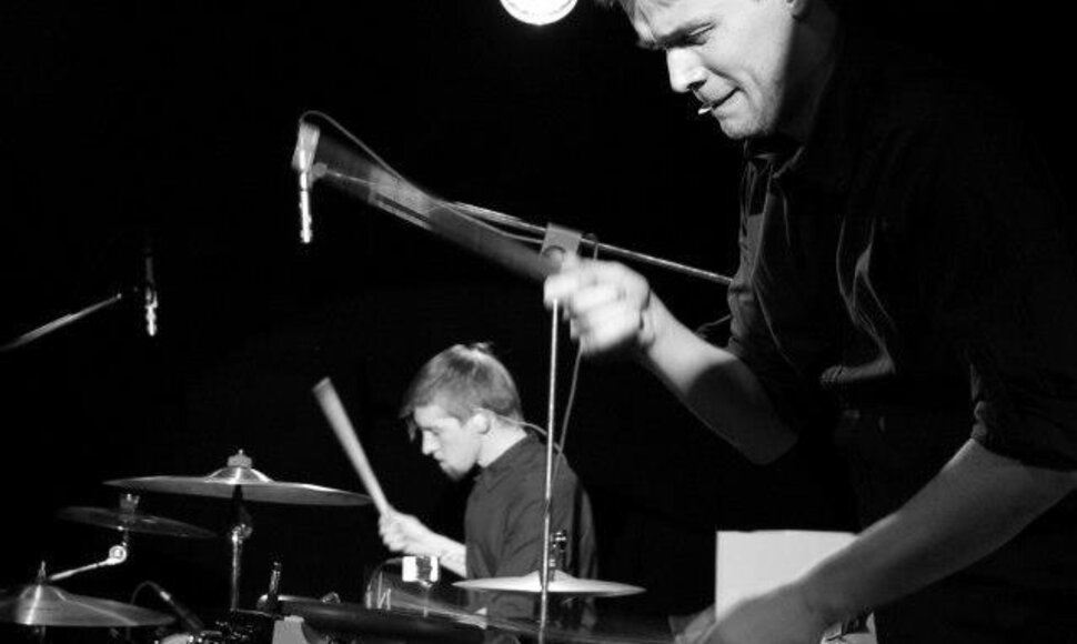 „The Perfect Pill” pristatė albumą „The Wake and The Wolf“