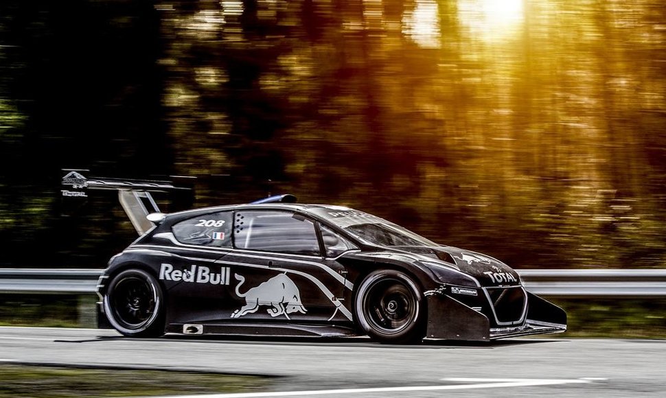 „Peugeot 208 T16 Pikes Peak“