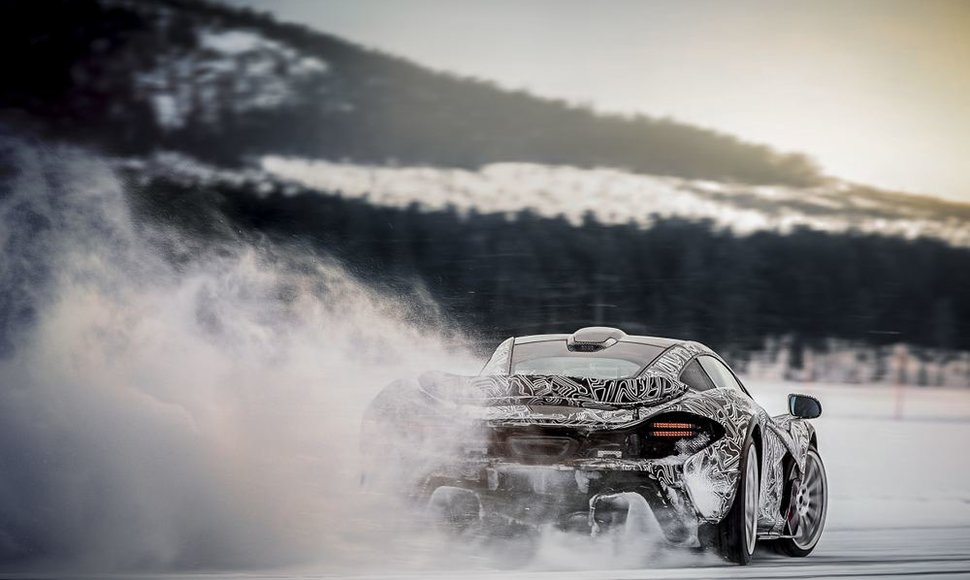 „McLaren P1“ bandymai Švedijos šiaurėje 