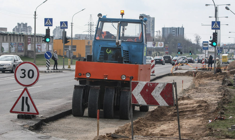 Įrengiant naujas viešojo transporto juostas platinamos Vilniaus gatvės