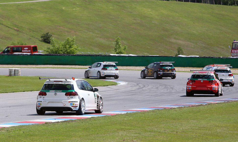 „Volkswagen Castrol Cup“ serijos lenktynės Brno trasoje