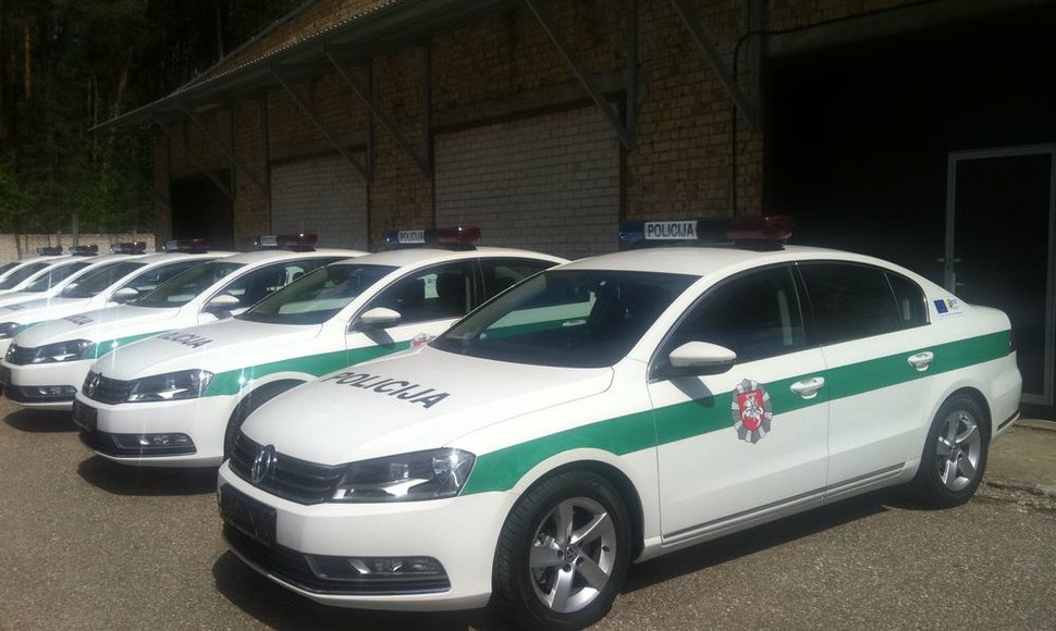 Alytaus policijos patruliams skirti „Volkswagen Passat“