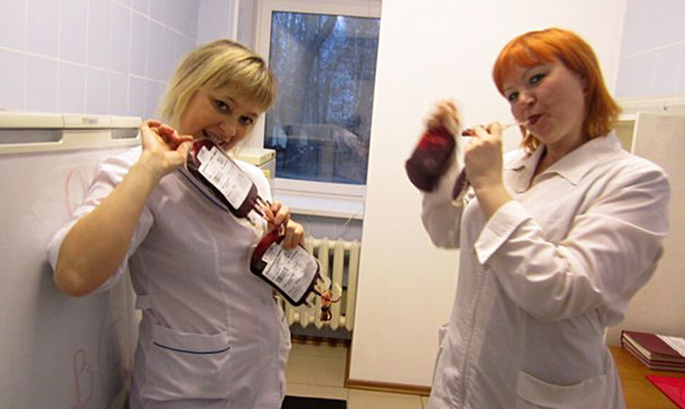 Kadras iš medicinos seserų fotosesijos