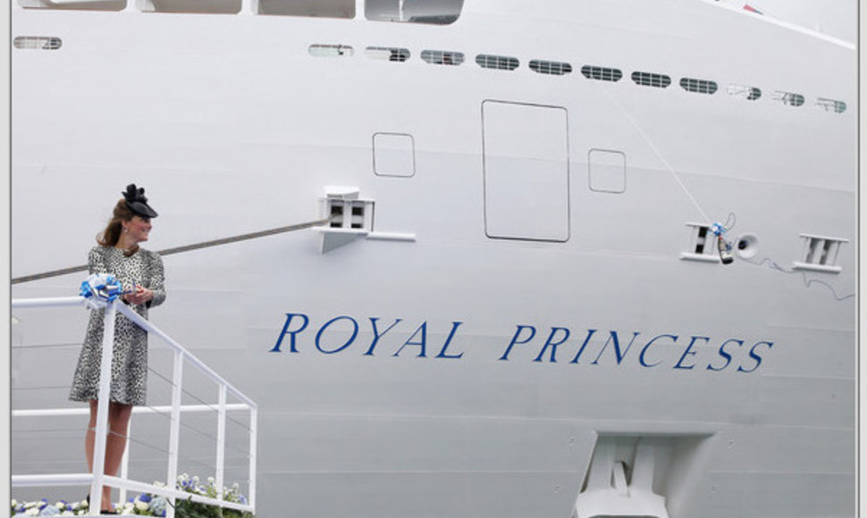 Kembridžo kunigaikštienė krikštija laivą „Royal Princess“