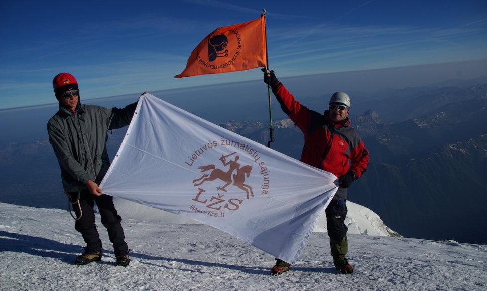 Gerimantas Statinis su kolega ant Monblano viršukalnės (nuot. autorius Edgaras Živatkauskas)