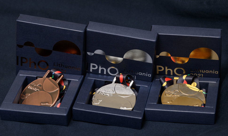 IPhO medaliai