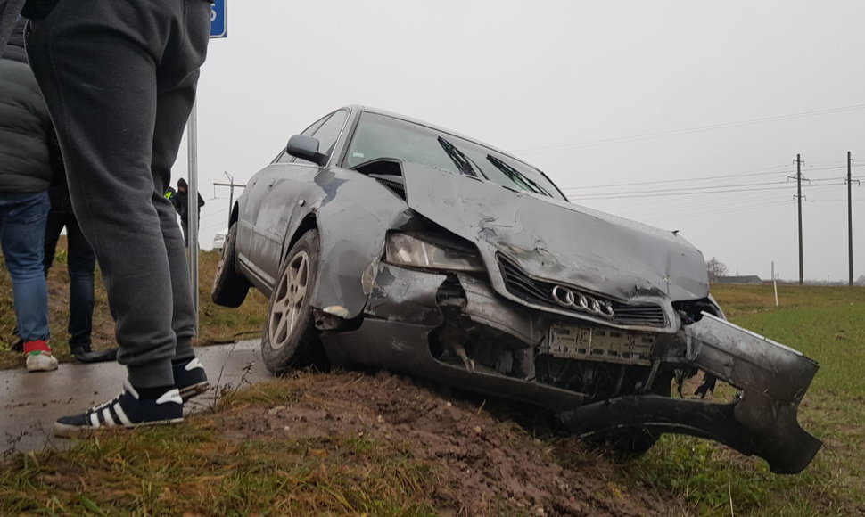 BMW ir „Audi“ avarija prie Joniškio
