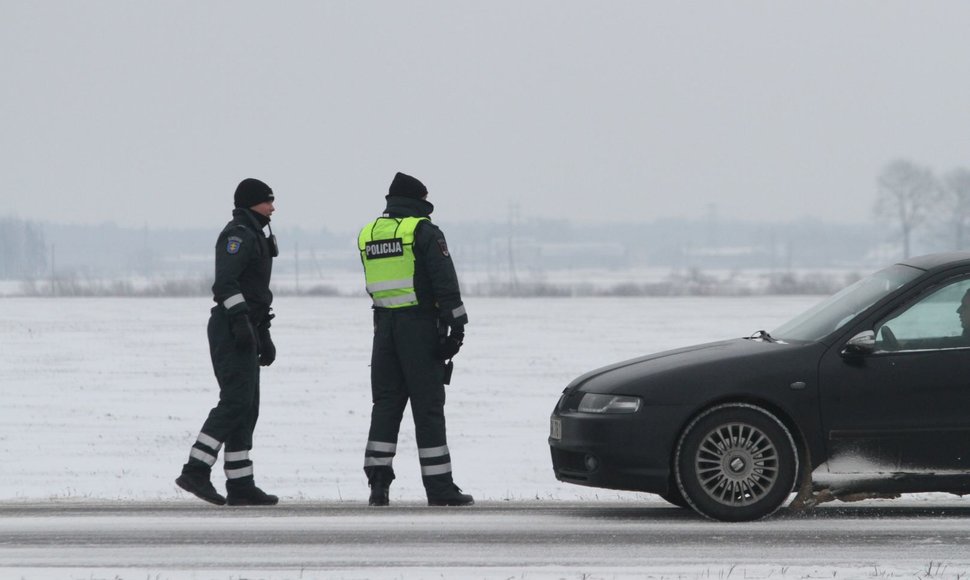 Joniškyje – policijos susišaudymas su nusikaltėliais