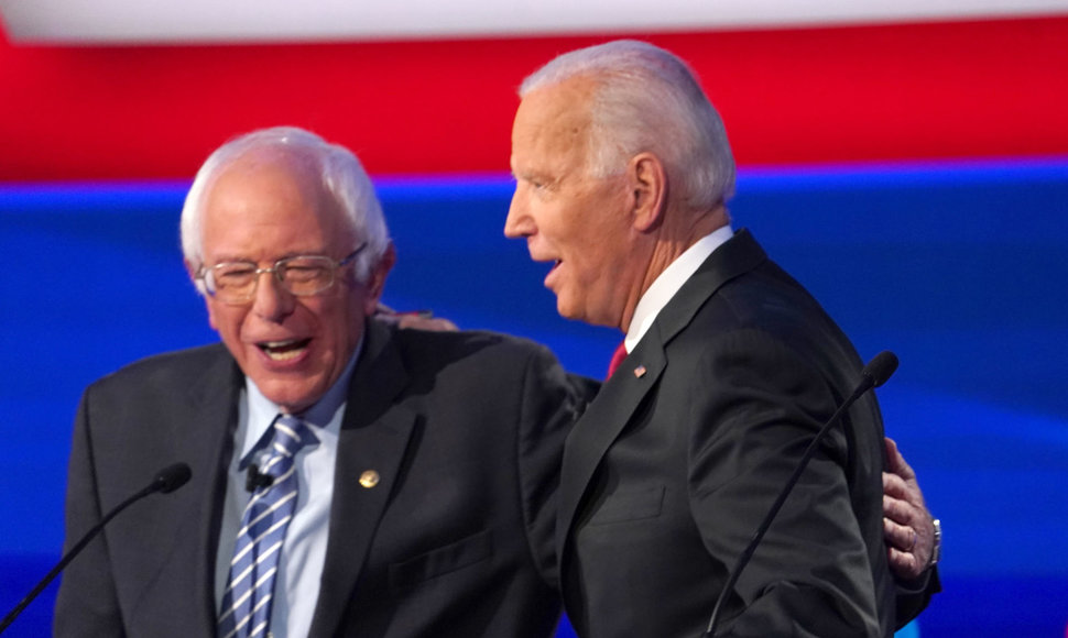 Bernie Sandersas ir Joe Bidenas per debatus