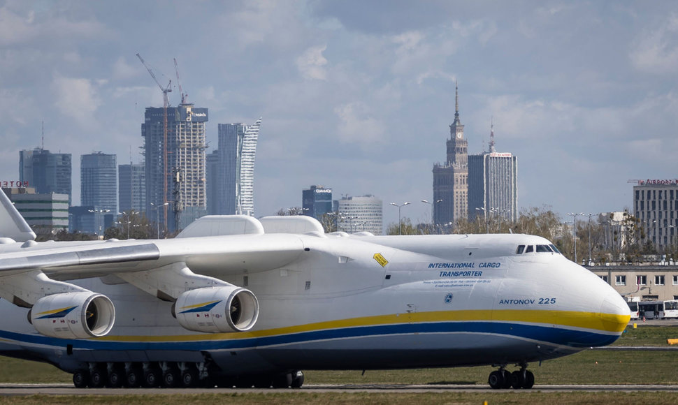 „Antonov An-225 Mrija“ Varšuvoje