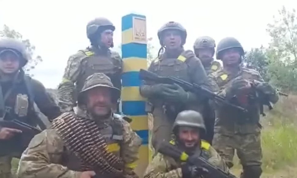 Ukrainos kariai prie sienos su Rusija netoli Charkivo