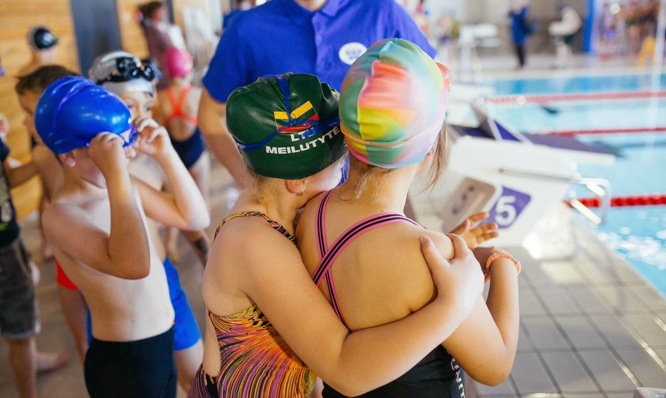 „LTU Aquatics“ vykdo vaikų mokymosi plaukti programą.