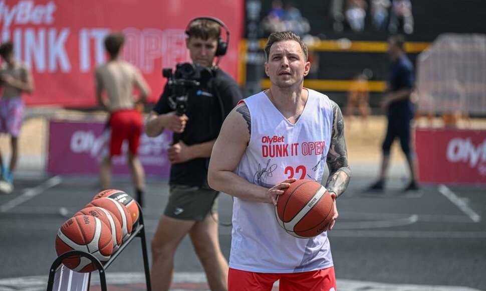 &Scaron;e&scaron;tadienį prie Baltojo tilto įvyko &bdquo;OlyBet DUNK IT Open&ldquo; krep&scaron;inio renginys.