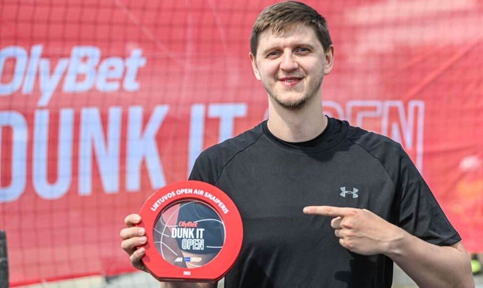 &Scaron;e&scaron;tadienį prie Baltojo tilto įvyko &bdquo;OlyBet DUNK IT Open&ldquo; krep&scaron;inio renginys.